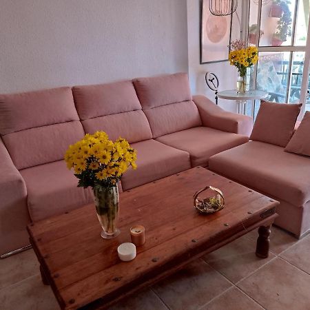 Coty'S Beach, Habitaciones En Casa Compartida 贝纳尔马德纳 外观 照片