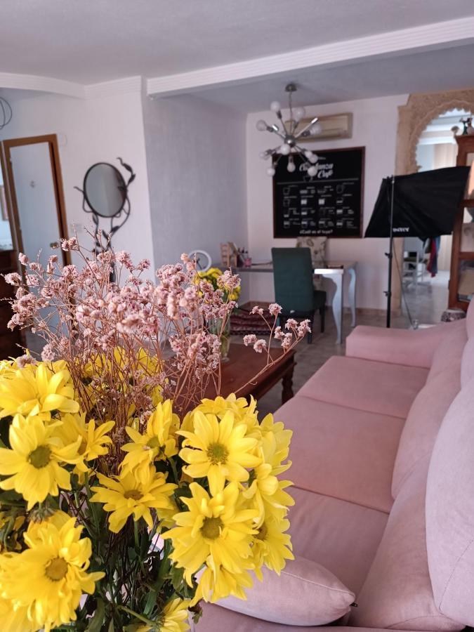 Coty'S Beach, Habitaciones En Casa Compartida 贝纳尔马德纳 外观 照片