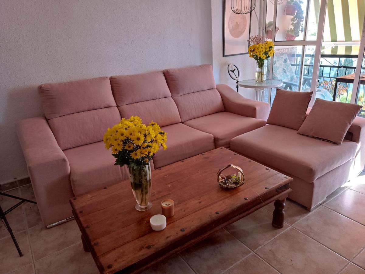 Coty'S Beach, Habitaciones En Casa Compartida 贝纳尔马德纳 外观 照片