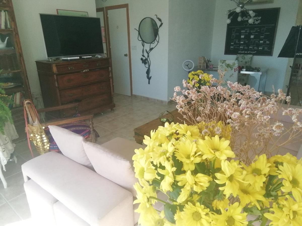 Coty'S Beach, Habitaciones En Casa Compartida 贝纳尔马德纳 外观 照片