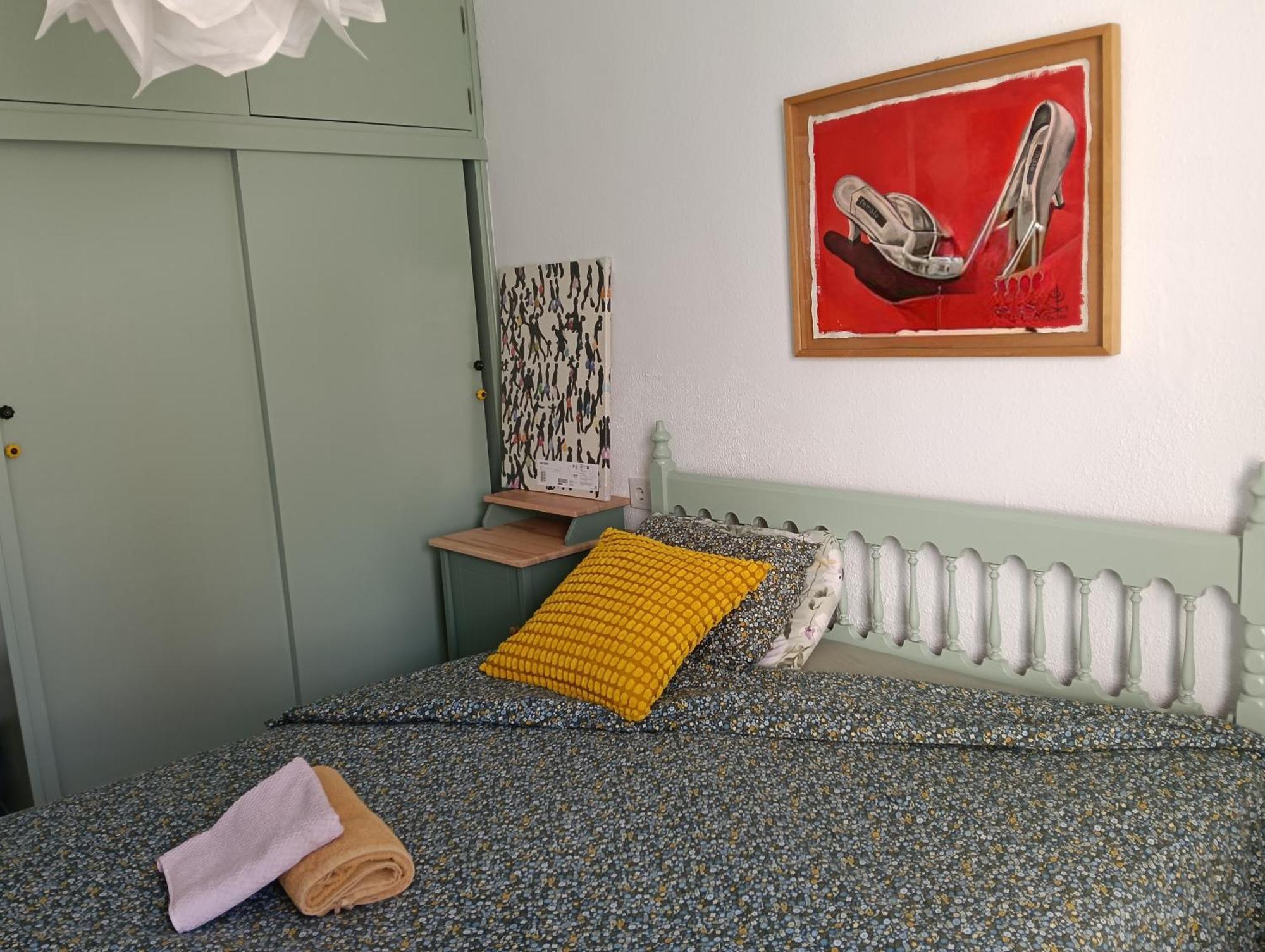 Coty'S Beach, Habitaciones En Casa Compartida 贝纳尔马德纳 客房 照片